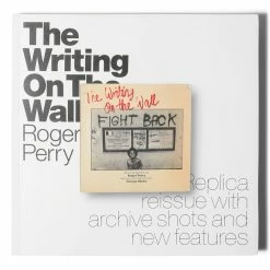 Carhartt WIP WRITING ON THE WALL