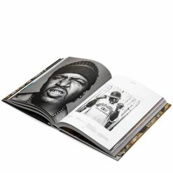 TASCHEN PUBLISHING ICE COLD: A HIP-HOP JEWELRY HISTORY